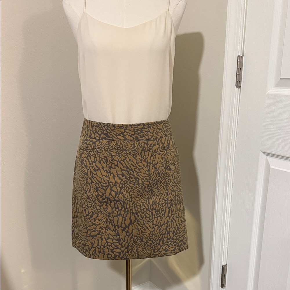 NWT - Ann Taylor LOFT Animal Print Jacquard Shift Skirt Size 12 (skirt only)